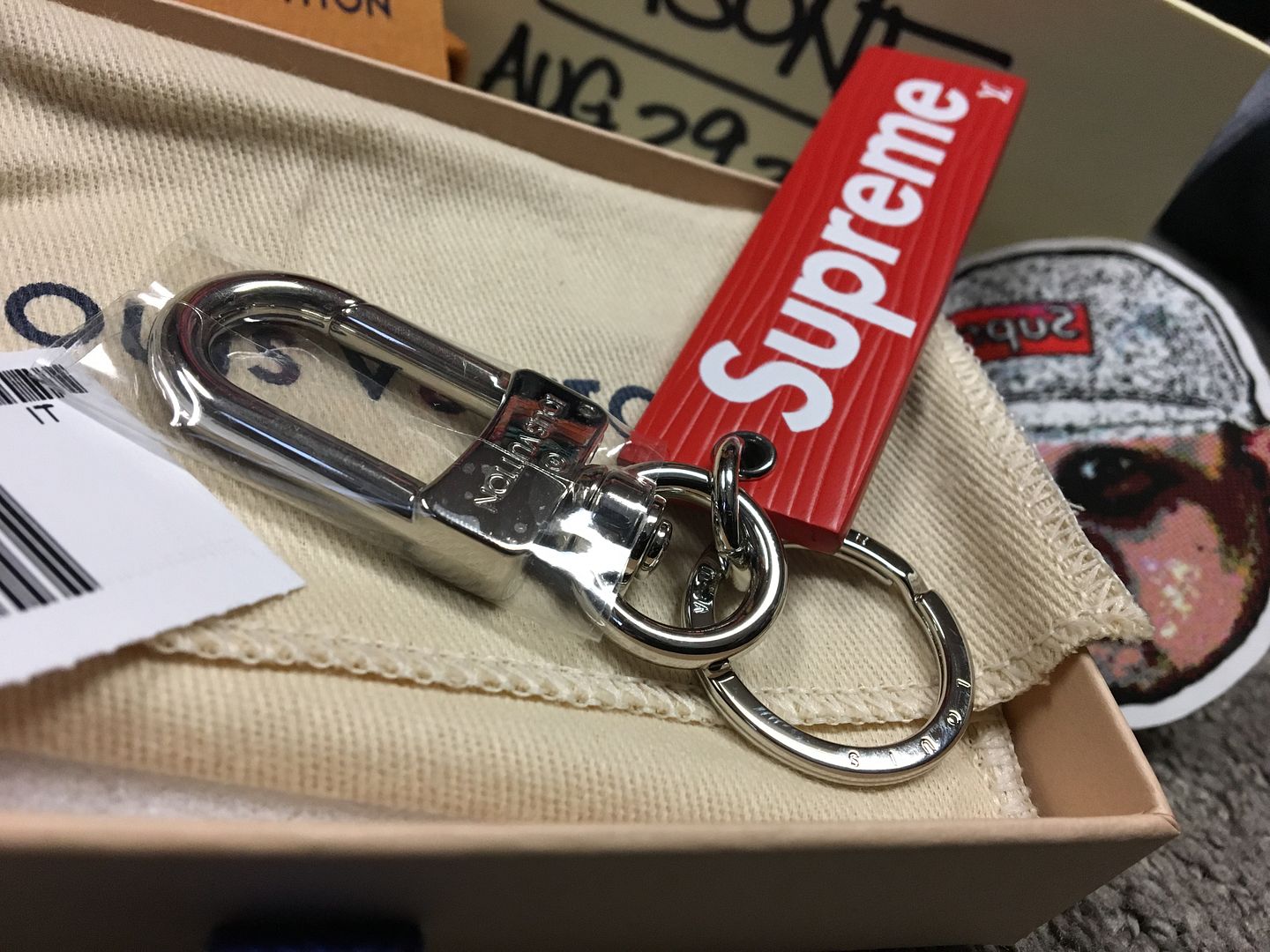 supreme fronts keychain