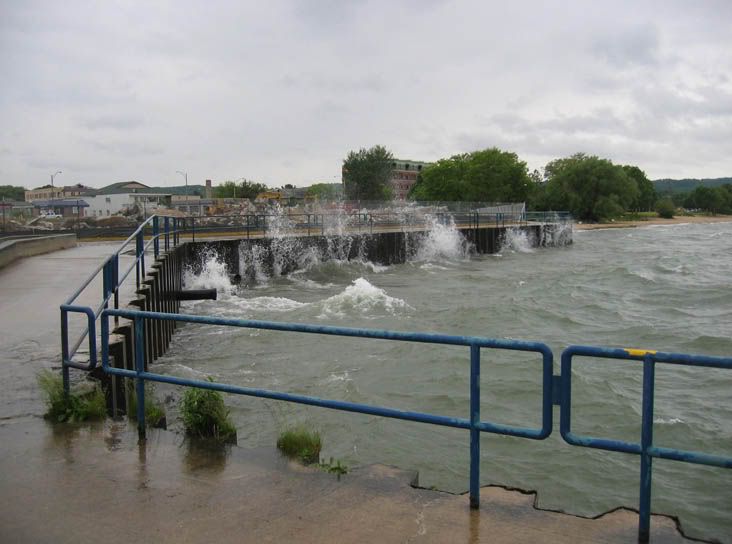 CrashingWaves3WestBayTraverseCityMichigan.jpg