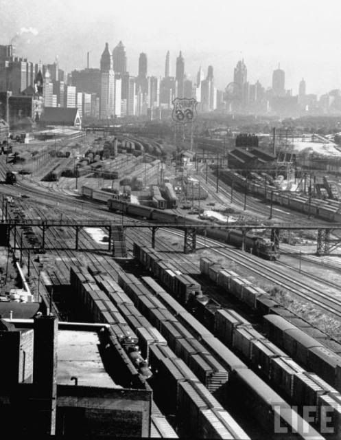 chicago-train-yard-skyline.jpg
