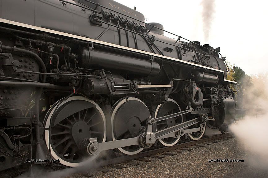 IMAGE: http://img.photobucket.com/albums/v218/PhotosGuy/2010%20Misc/Nickel-Plate-765_10-23-10_0742.jpg