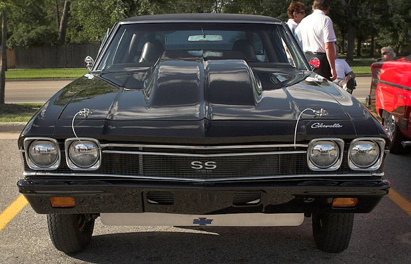 IMAGE: http://img.photobucket.com/albums/v218/PhotosGuy/Carz%202008/68-ChevelleSS-469-Gary_0164.jpg?t=1217420857