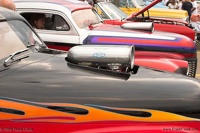 IMAGE: http://img.photobucket.com/albums/v218/PhotosGuy/Dream%20Cruise%202008/41-Chevy-Coupe-518-Gary_0656.jpg?t=1224042326