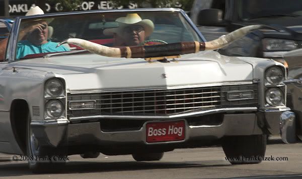 IMAGE: http://img.photobucket.com/albums/v218/PhotosGuy/Forum%20Junk/Dream-Cruise_0318.jpg?t=1218994444