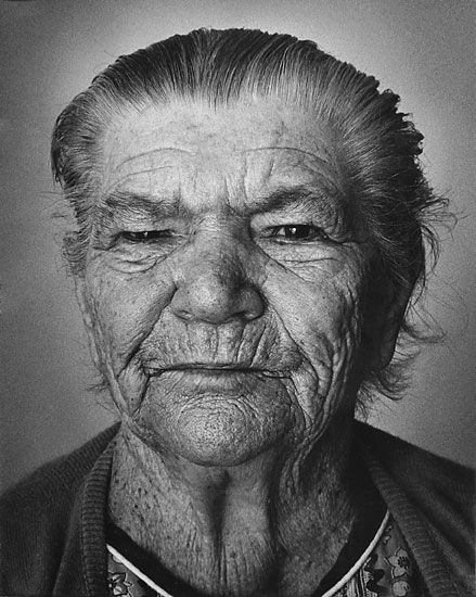 IMAGE: http://img.photobucket.com/albums/v218/PhotosGuy/Samples%20-%20General/Grandma_01.jpg~original