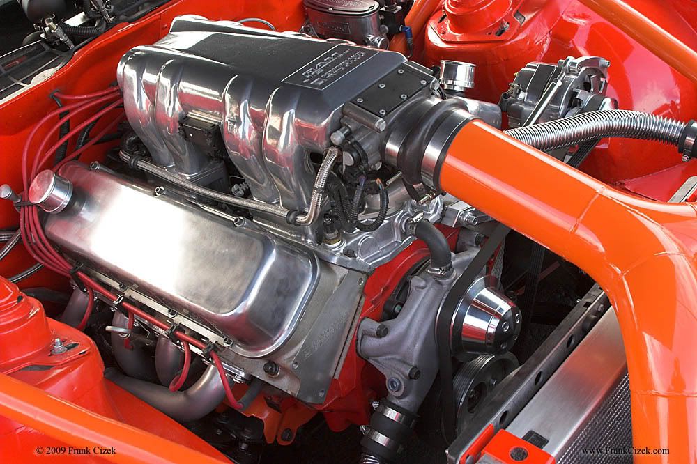 IMAGE: http://img.photobucket.com/albums/v218/PhotosGuy/UBNXOUS%20Beast/83-Camaro-UBNXOUS_1987.jpg