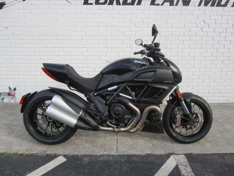 diavel1.jpg