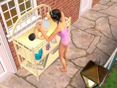 131_Nelly_changes_Padmes_diapers.jpg