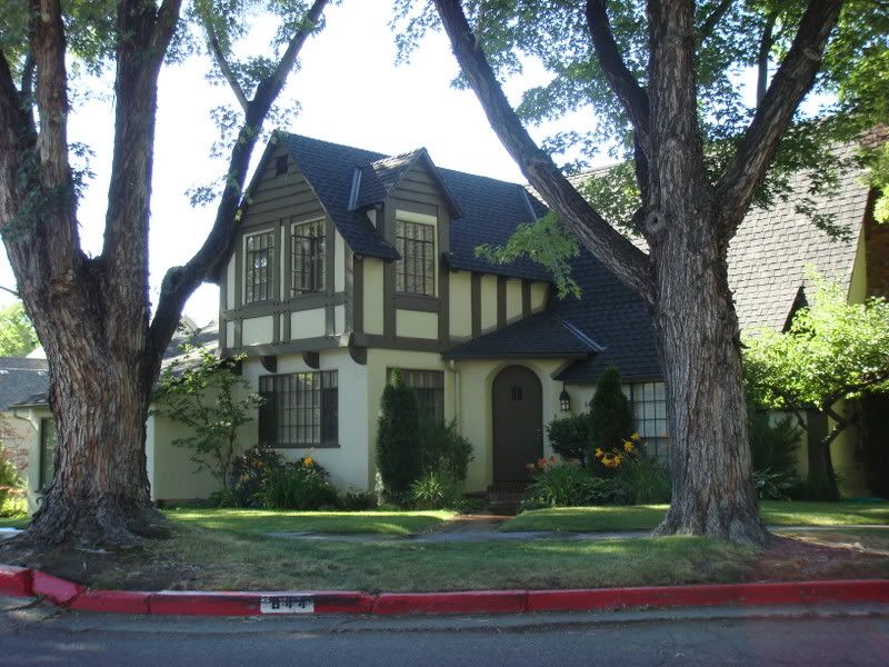 Reno A Saturday morning stroll around Newlands Manor SkyscraperPage