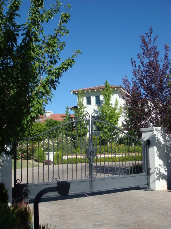 Reno A Saturday morning stroll around Newlands Manor SkyscraperPage