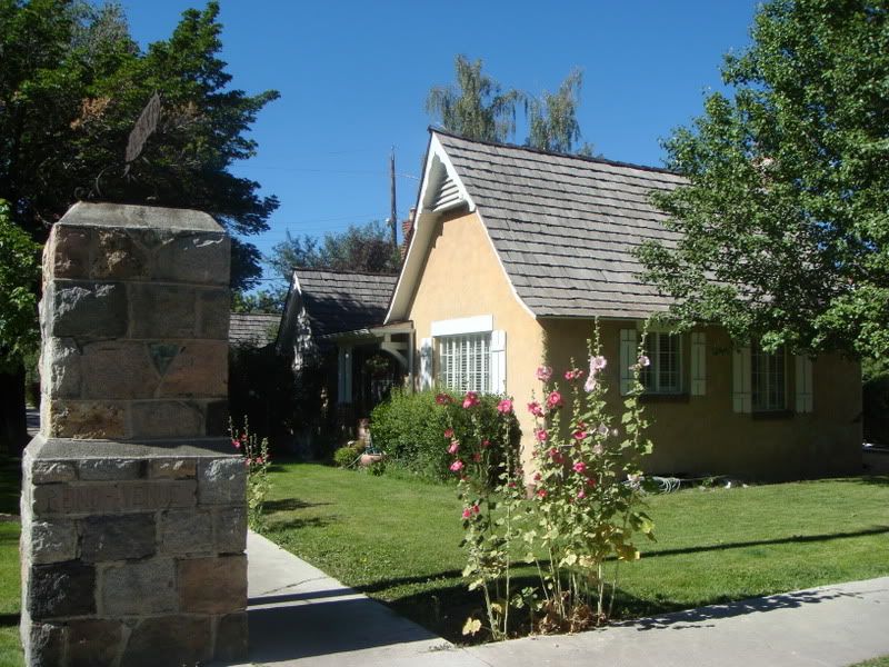 Reno A Saturday morning stroll around Newlands Manor SkyscraperPage