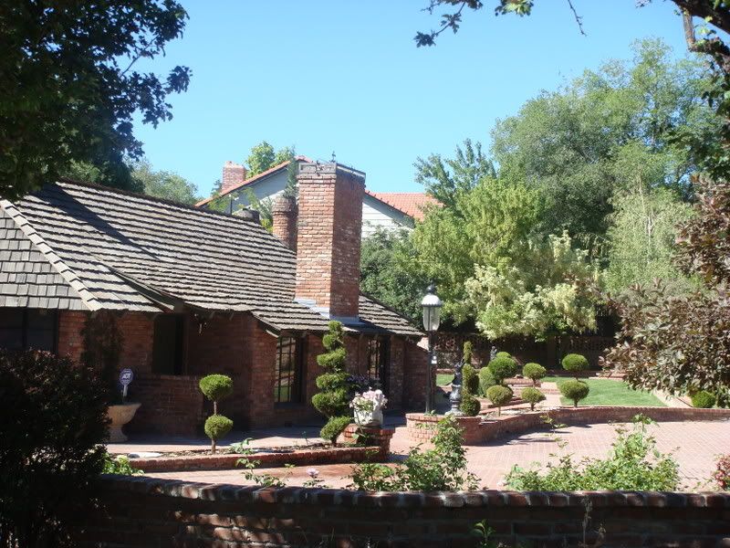 Reno A Saturday morning stroll around Newlands Manor SkyscraperPage