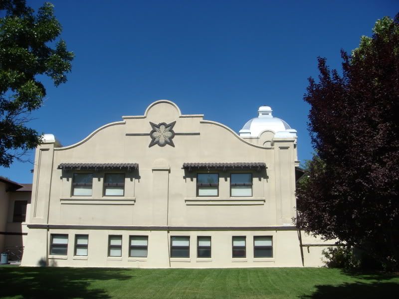 Reno A Saturday morning stroll around Newlands Manor SkyscraperPage