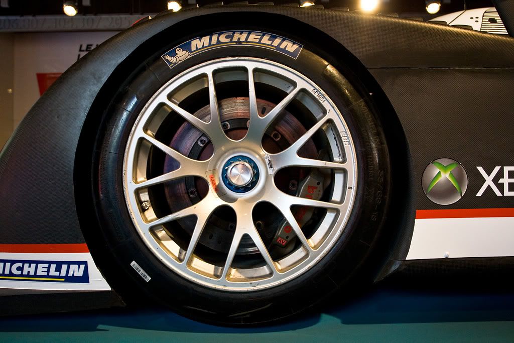 IMAGE: http://img.photobucket.com/albums/v222/gheb88/Paris%20and%20Krakow%202008/IMG_0899w.jpg