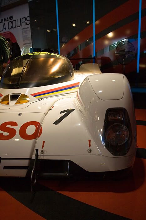 IMAGE: http://img.photobucket.com/albums/v222/gheb88/Paris%20and%20Krakow%202008/IMG_0901w.jpg