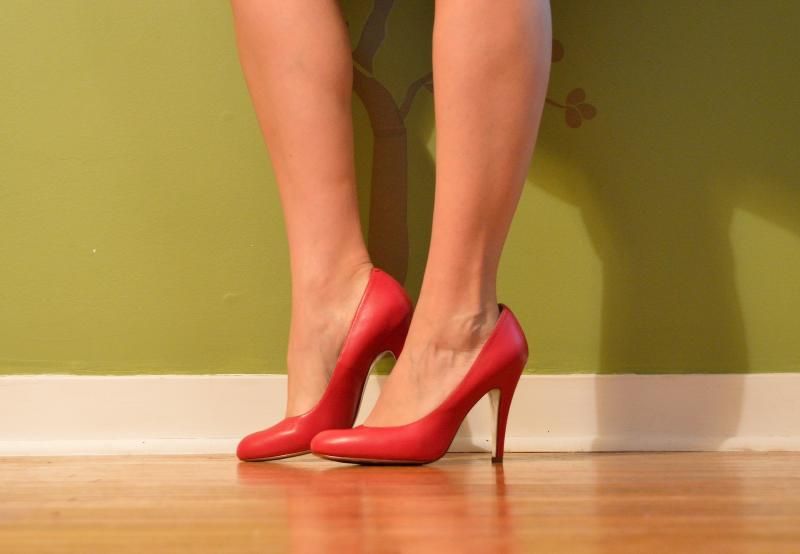  photo JessicaSimpsonpinkpumps.jpg