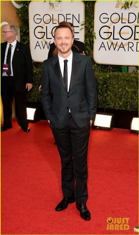  photo aaron-paul-bryan-cranston-golden-globes-2014-red-carpet-07.jpg