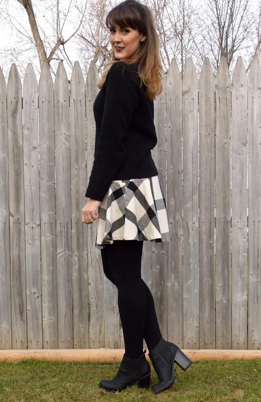  photo blacksweaterandblackandwhiteskirt.jpg