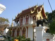  One of many temples in Chiang Mai 