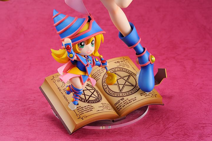 AMAKUNI Yu-Gi-Oh! Duel Monsters Dark Magician Girl pre-painted PVC Statue official image 04