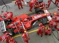 Tim mekanik Scuderia Ferrari