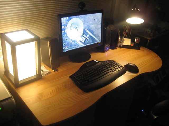 desk_feb1.jpg