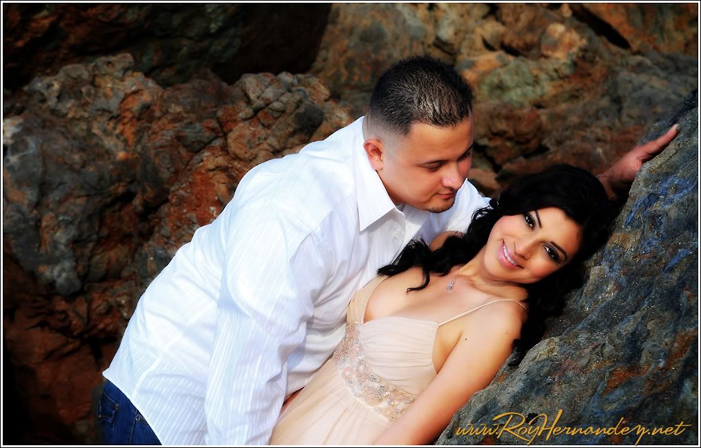 Engagement Session in Malibu by Roy Photographer