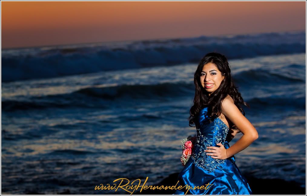 Quinceanera photography in the beach by Roy Hernandez