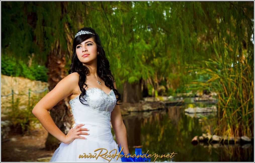 Quinceanera photographer in San Pedro by Roy Hernandez