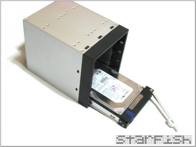 sata-box-11.jpg