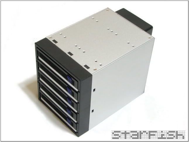 sata-box-3.jpg