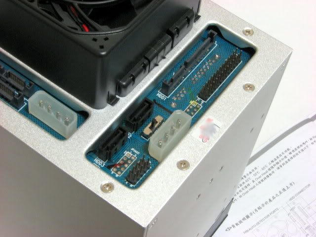 sata-box-4.jpg