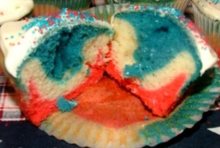 fourth of july cakes. hot 4th of July Cupcake Gifts.