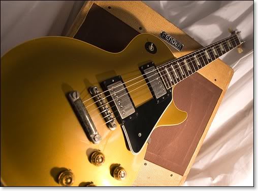 Gibson_Les_Paul_Gold_Top_amp.jpg