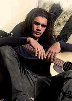 Steven Strait Undiscovered