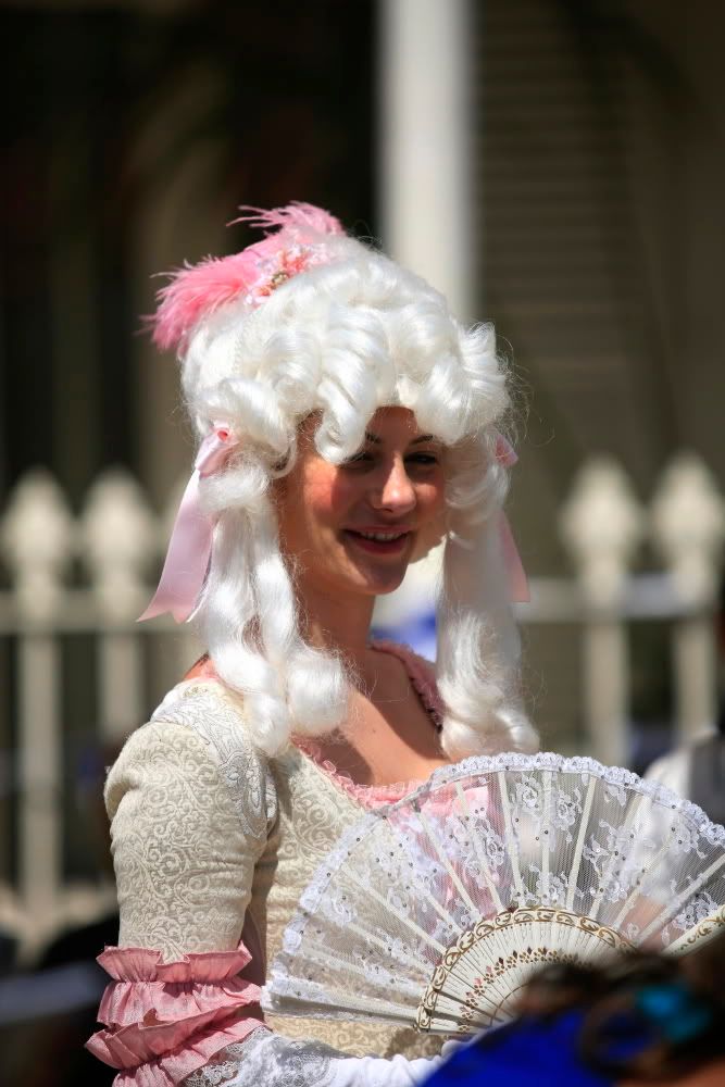 IMAGE: http://img.photobucket.com/albums/v229/Gedanken/Paris_Provence_031.jpg