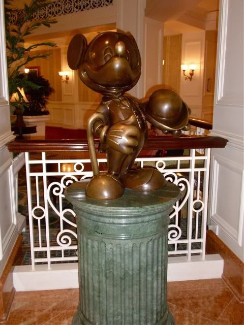 disneyland paris mickey and minnie. Entry Foyer Mickey and Minnie
