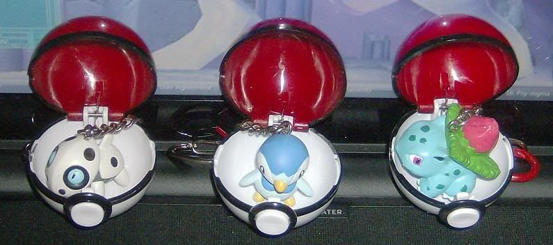 Pokemon Pokeball Keychain