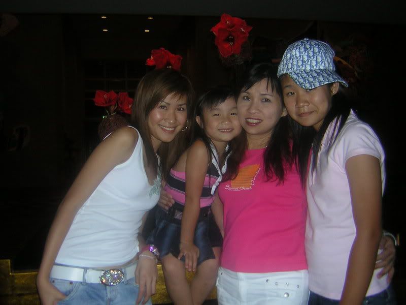 Hosted by Photobucket.com