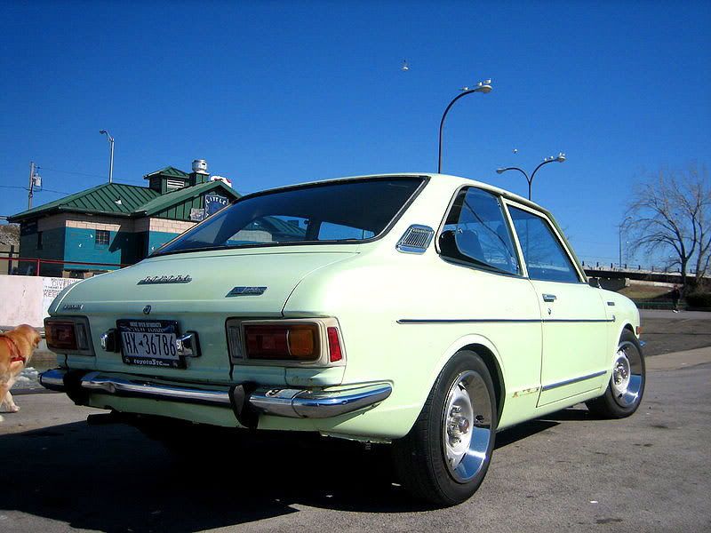 http://img.photobucket.com/albums/v230/zg326/oldtoyota.jpg