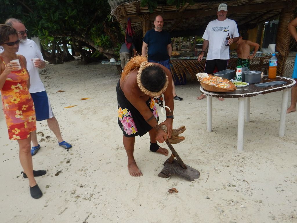 76%20huahine%20picnic%203_zpsekvddaim.jpg