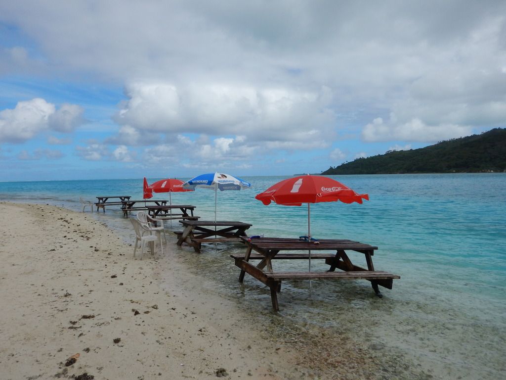 76%20huahine%20picnic%204_zpsez0mhlxt.jpg