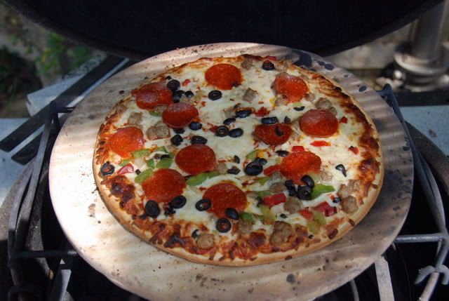 pizzawithstone0001.jpg