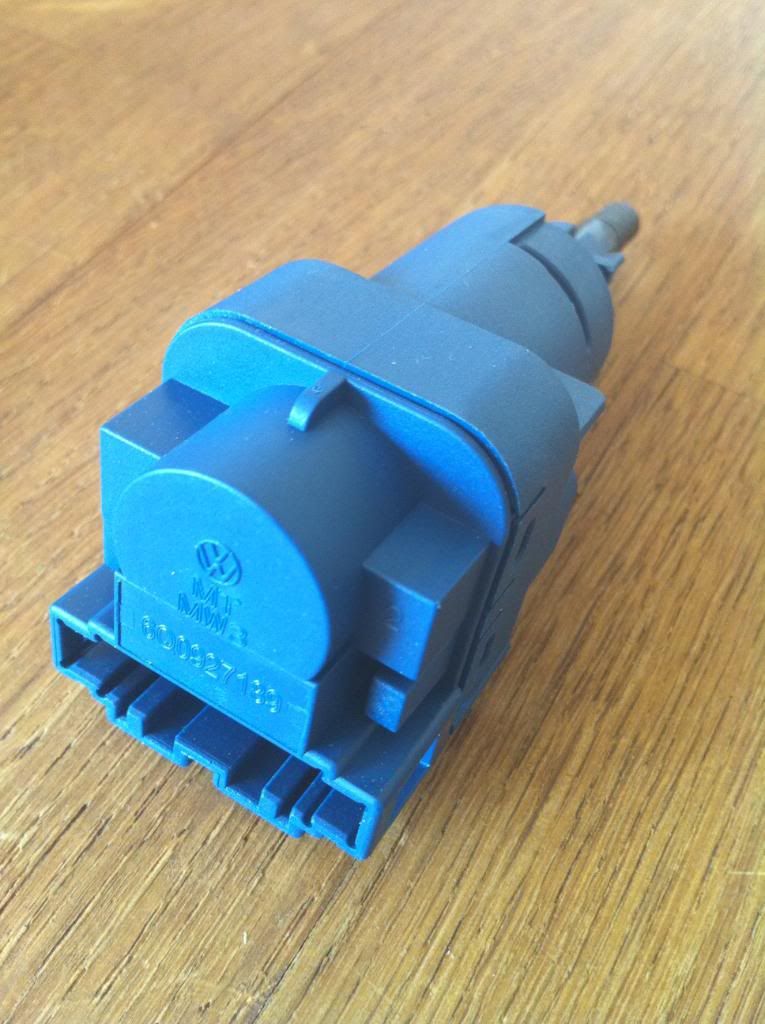 Removing lower dash (Clutch switch) GUIDE ADDED Audi TT Forum