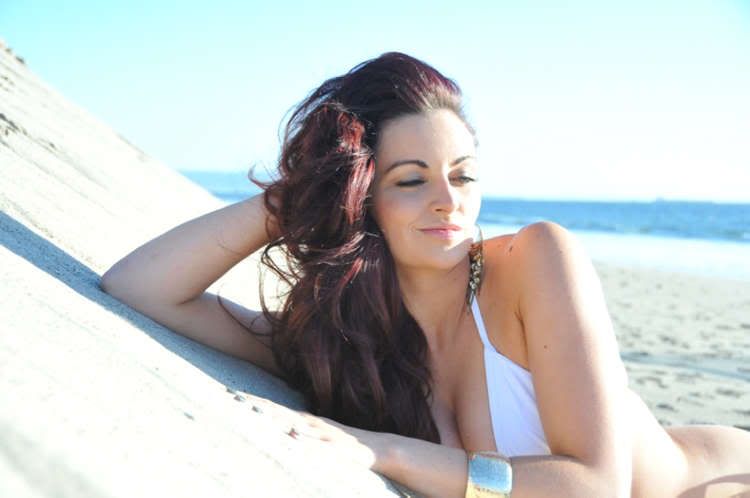 maria-kanellis-bikini-07.jpg