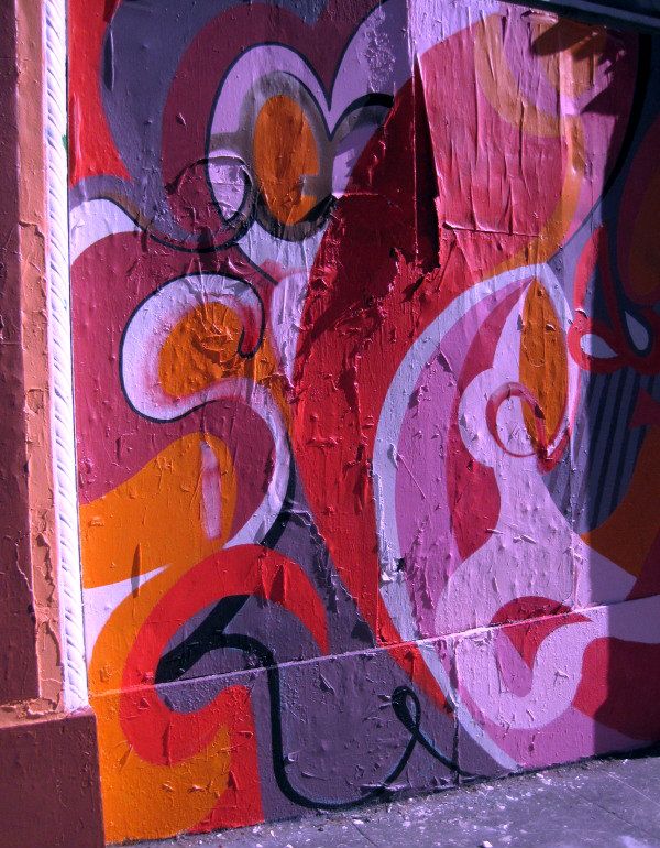 red-graffiti-mural-wall-tenderloin