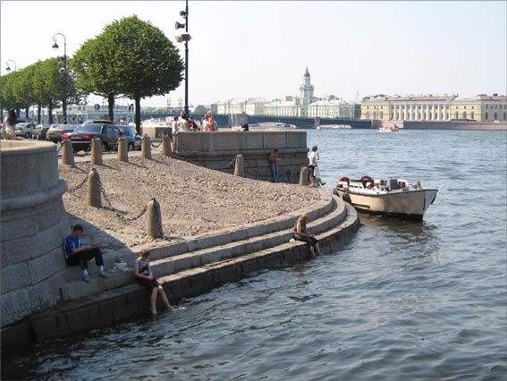 Дворцовая набережная