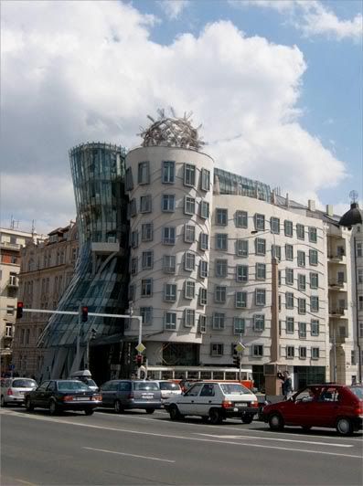 Танцующий дом