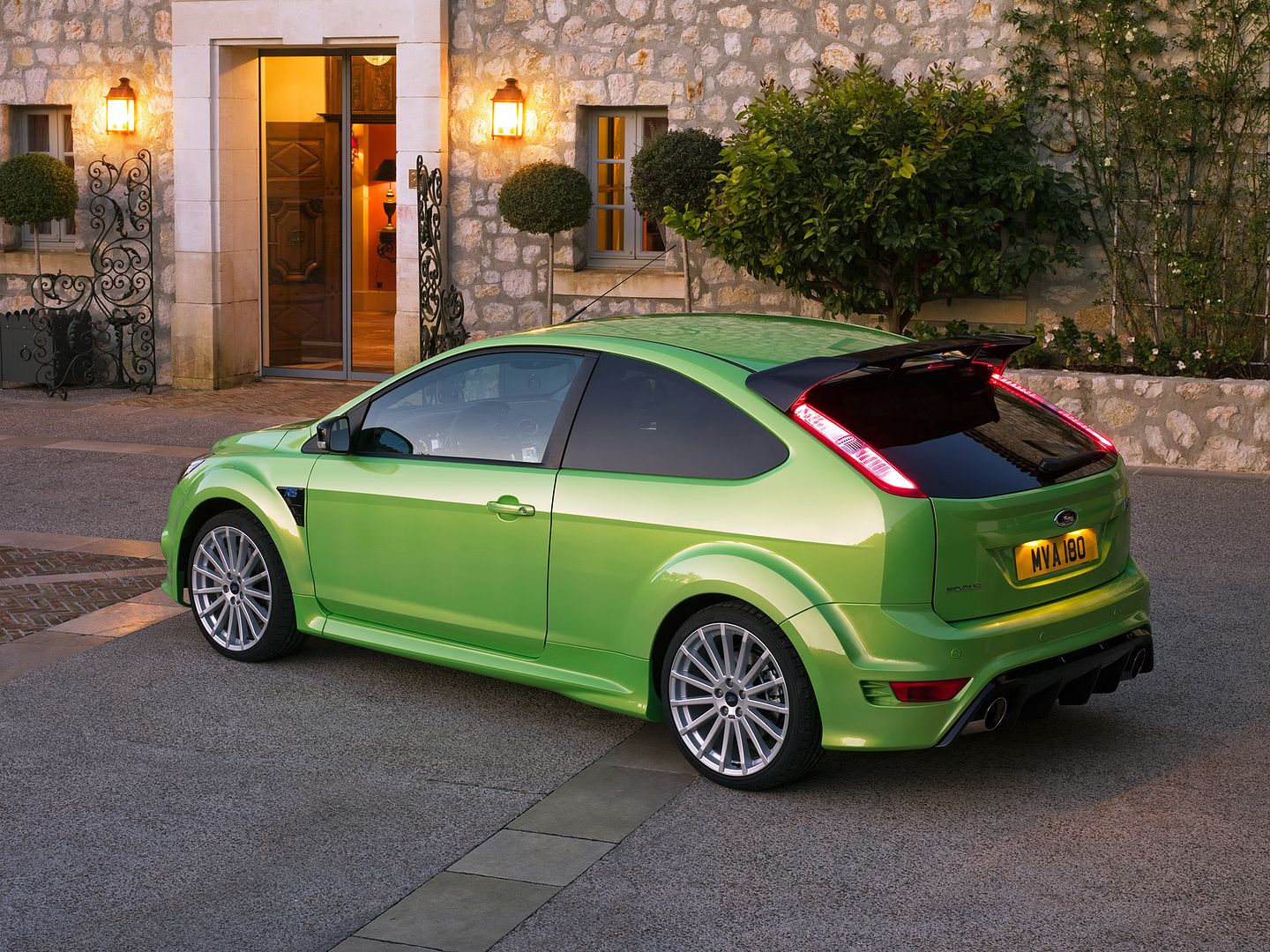 ford_focus-rs-2008_r28.jpg