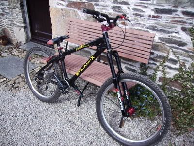 http://img.photobucket.com/albums/v236/fuzzrockerrock/Hardtail.jpg