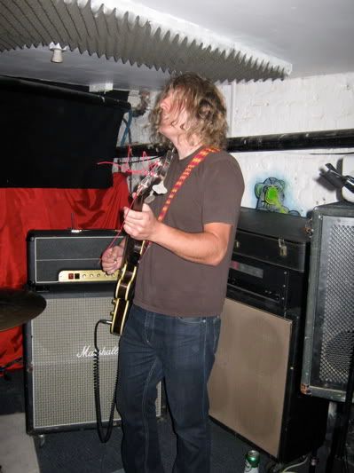 http://img.photobucket.com/albums/v236/fuzzrockerrock/IMG_0074-1.jpg